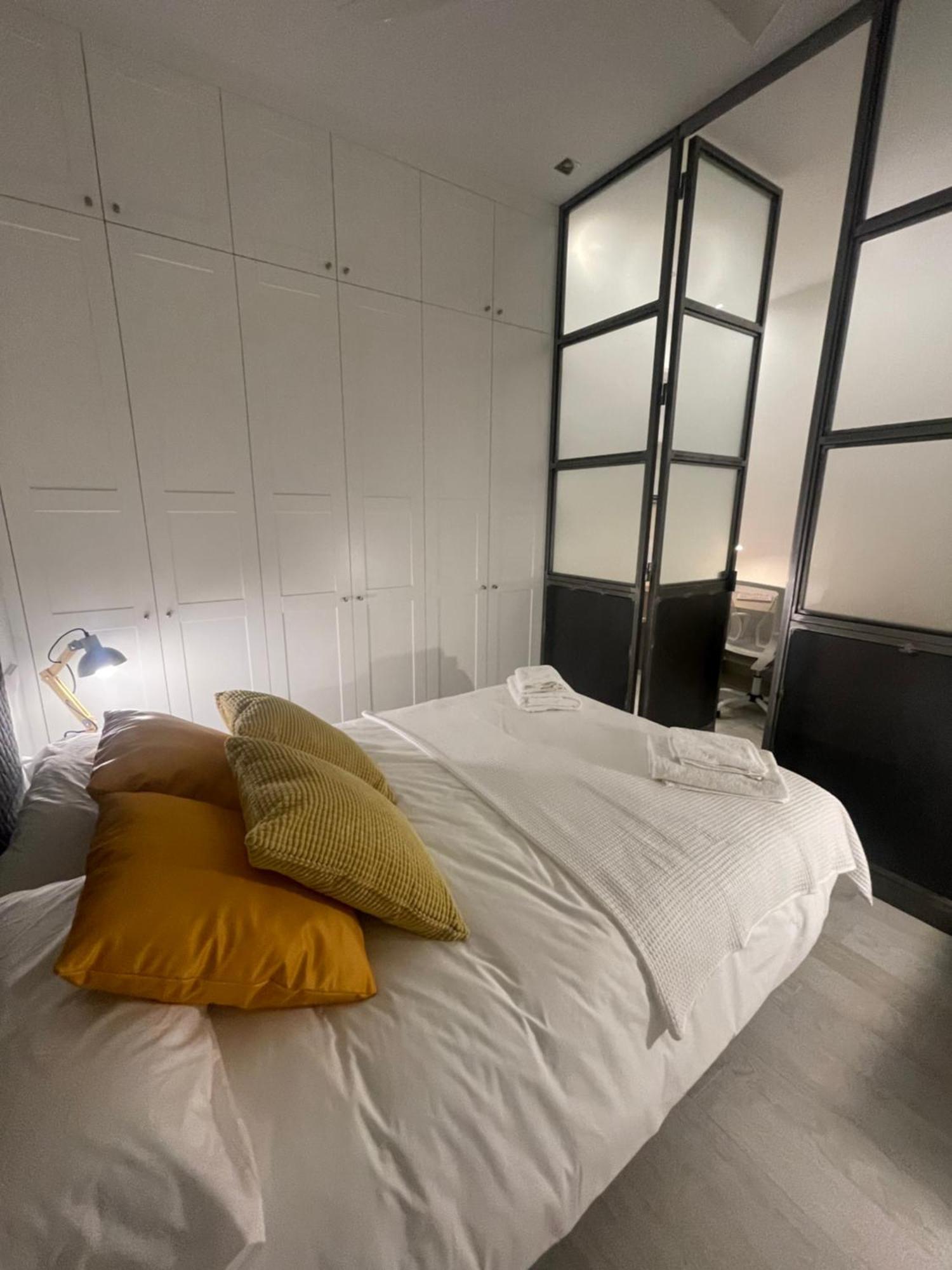 Appartement Casa De Huespedes Almirante Madrid Extérieur photo